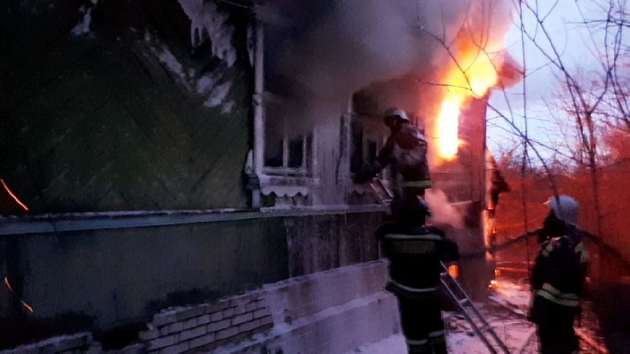 Пожар в жилом доме в Меленковском районе потушен