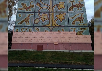 Уникальная мозаика на владимирской многоэтажке останется под утеплителем