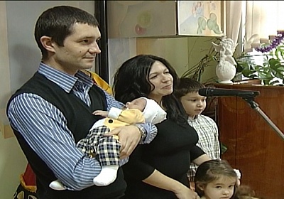 Более 200 тысяч жителей области получат досрочные выплаты