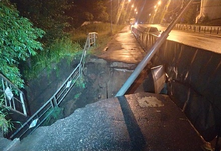 Ливнем размыло мост на трассе М-7 во Владимирской области